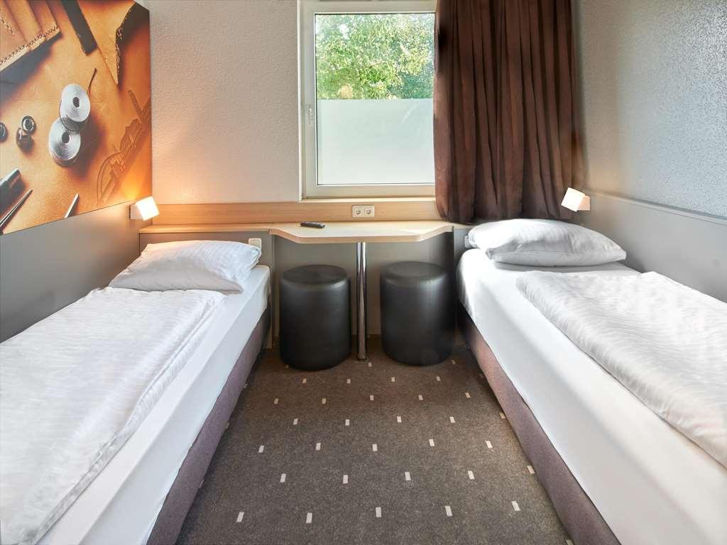 B&B Hotel Offenbach-Sd Room photo